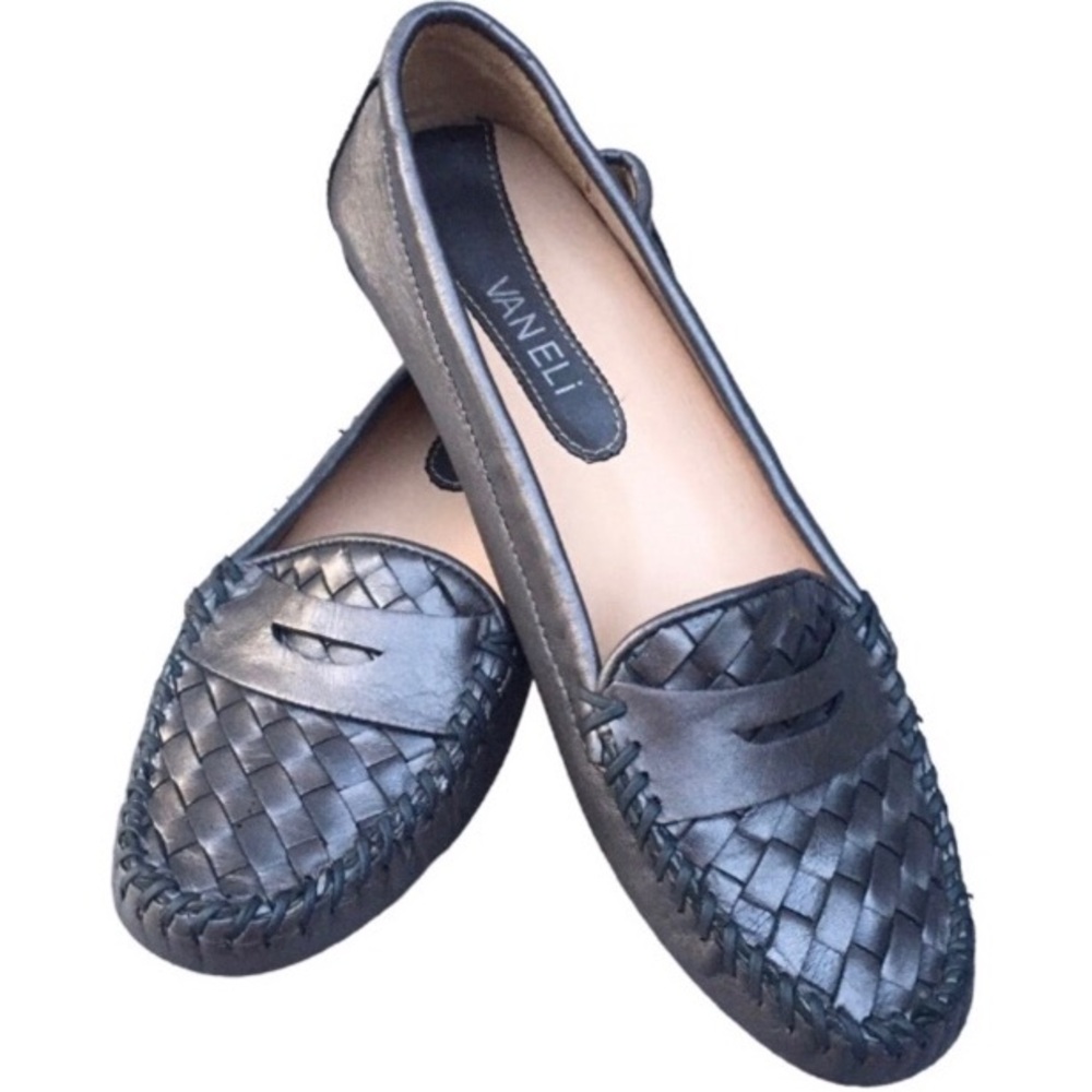 Vaneli Grey Mettalic Leather/Lining Styled in Italy Flat Loafers Shoes 7.5